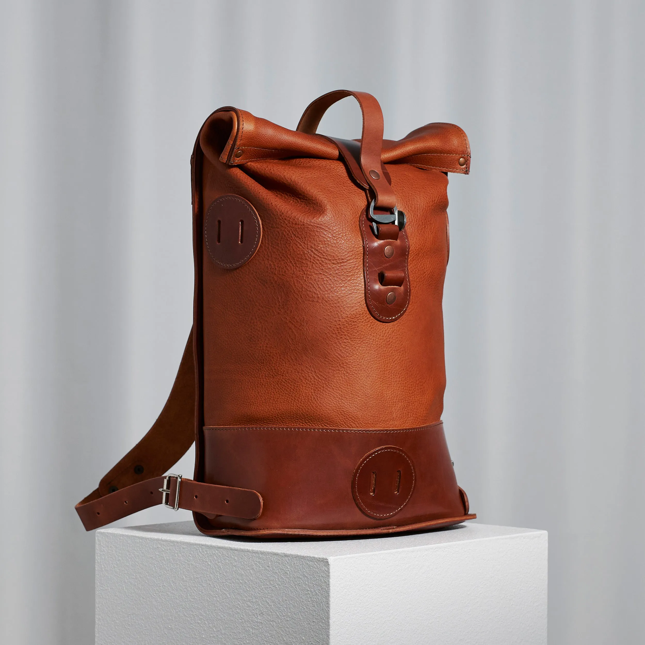 Small Fold Top – Leather Backpack in Honey & Brown