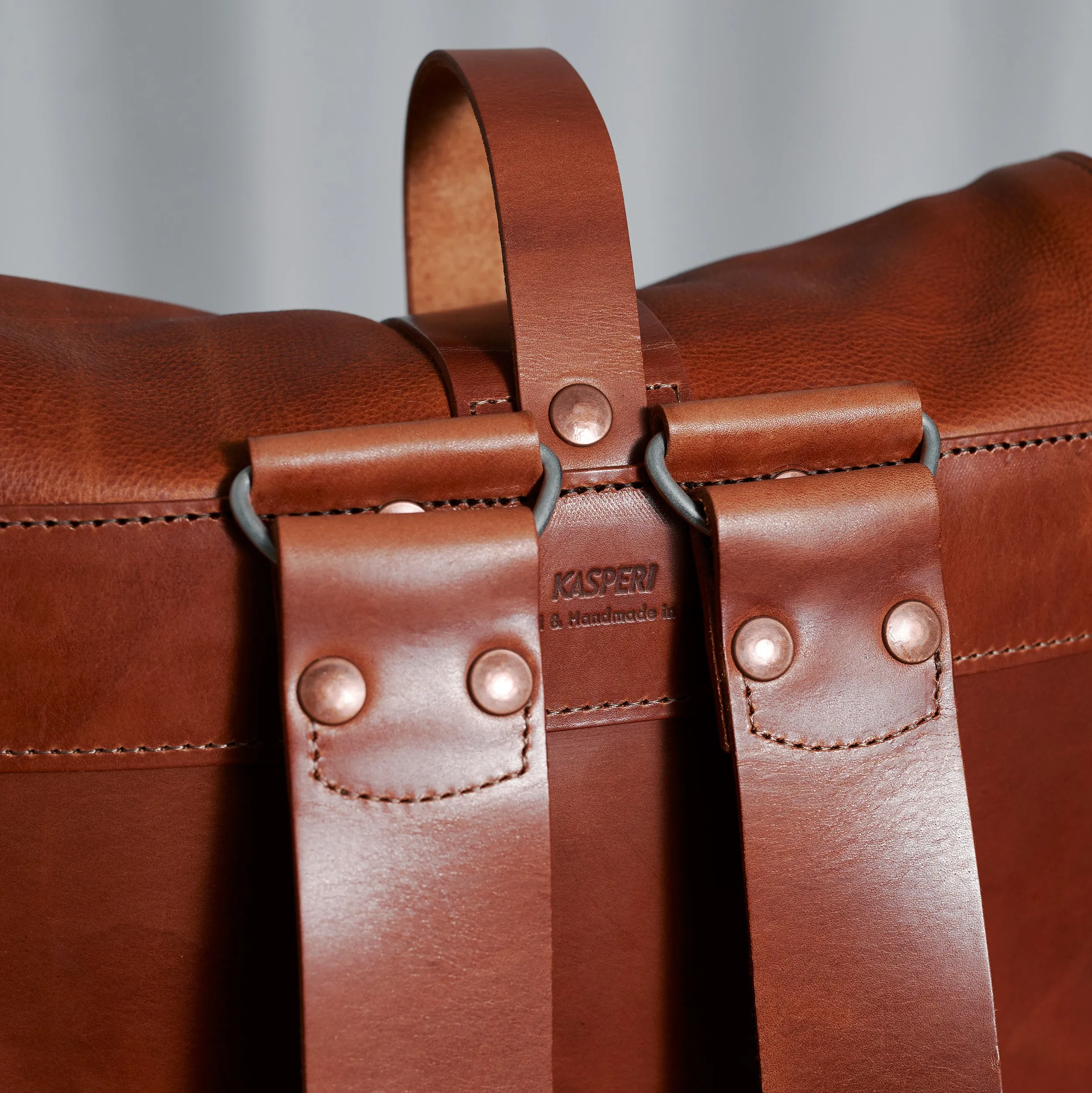 Small Fold Top – Leather Backpack in Honey & Brown
