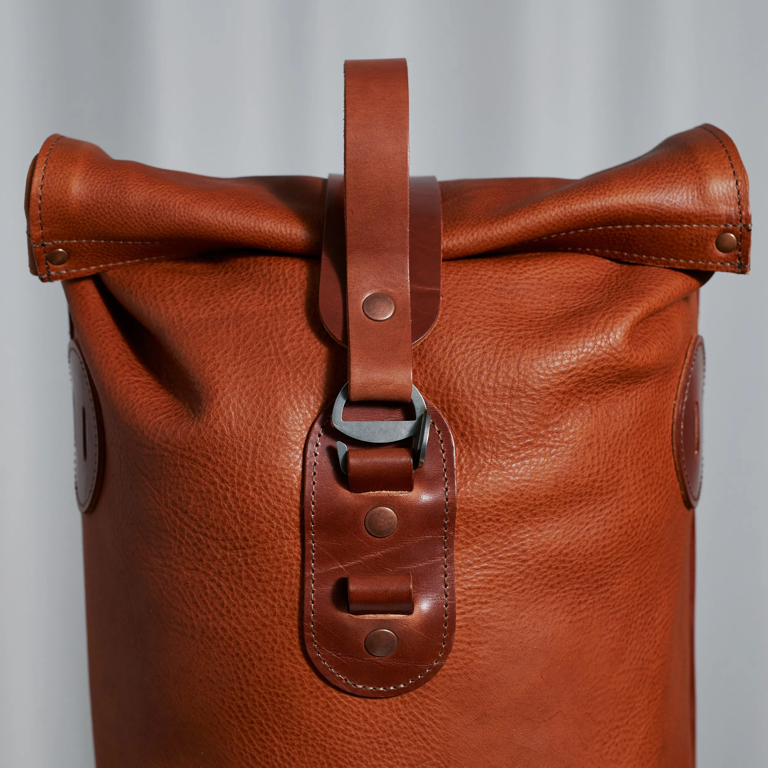 Small Fold Top – Leather Backpack in Honey & Brown